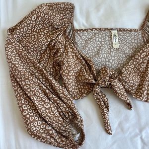 Leopard print tie top. Mahina boutique. Size small. Excellent condition